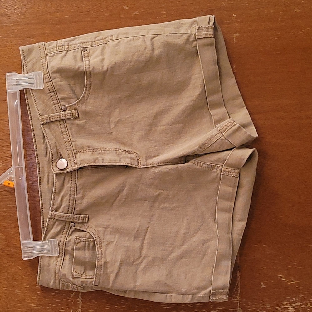 Faded Glory tan shorts